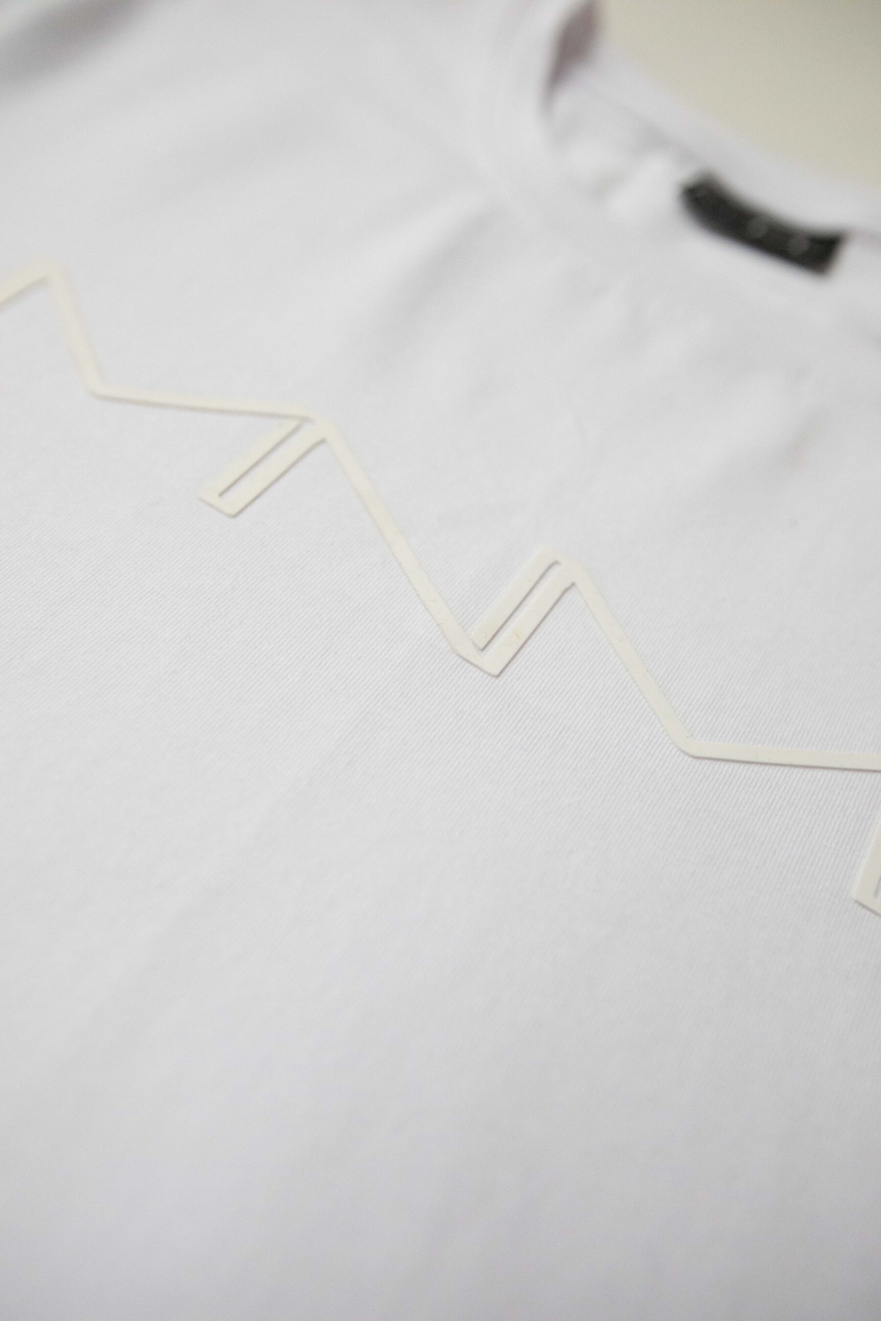 Subtle Essential Tee – White