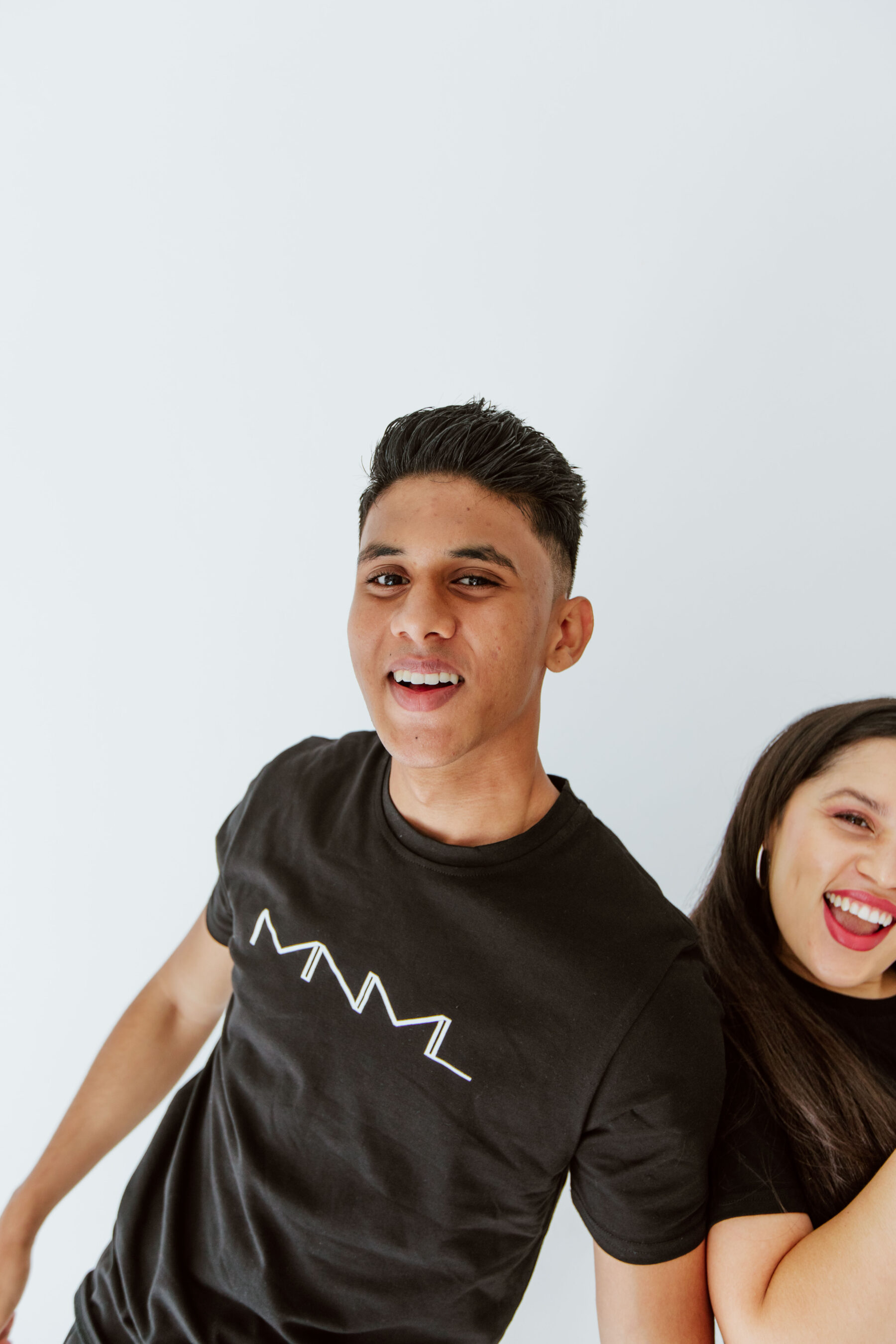 Basic Essential Tee – Black