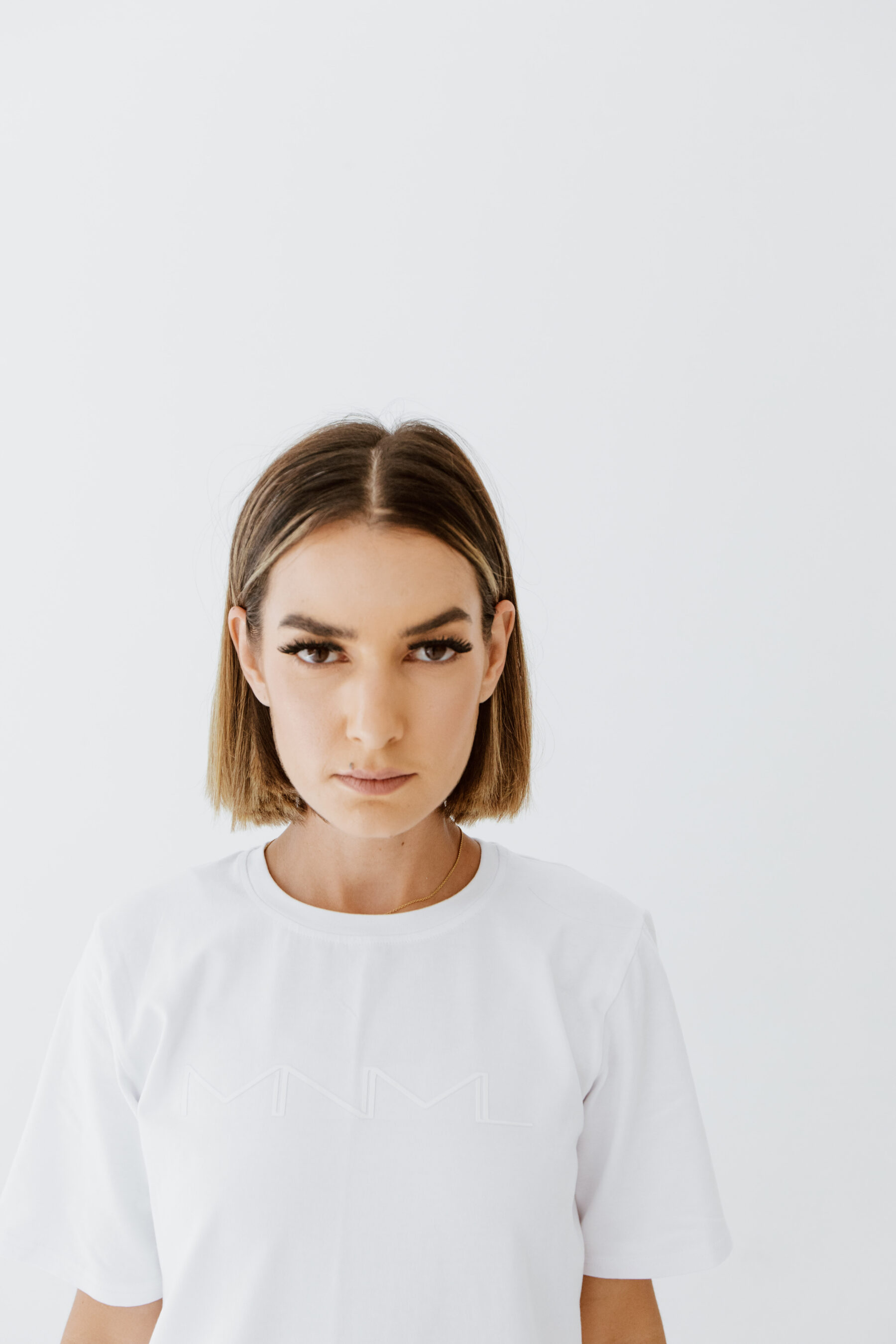 Subtle Essential Tee – White